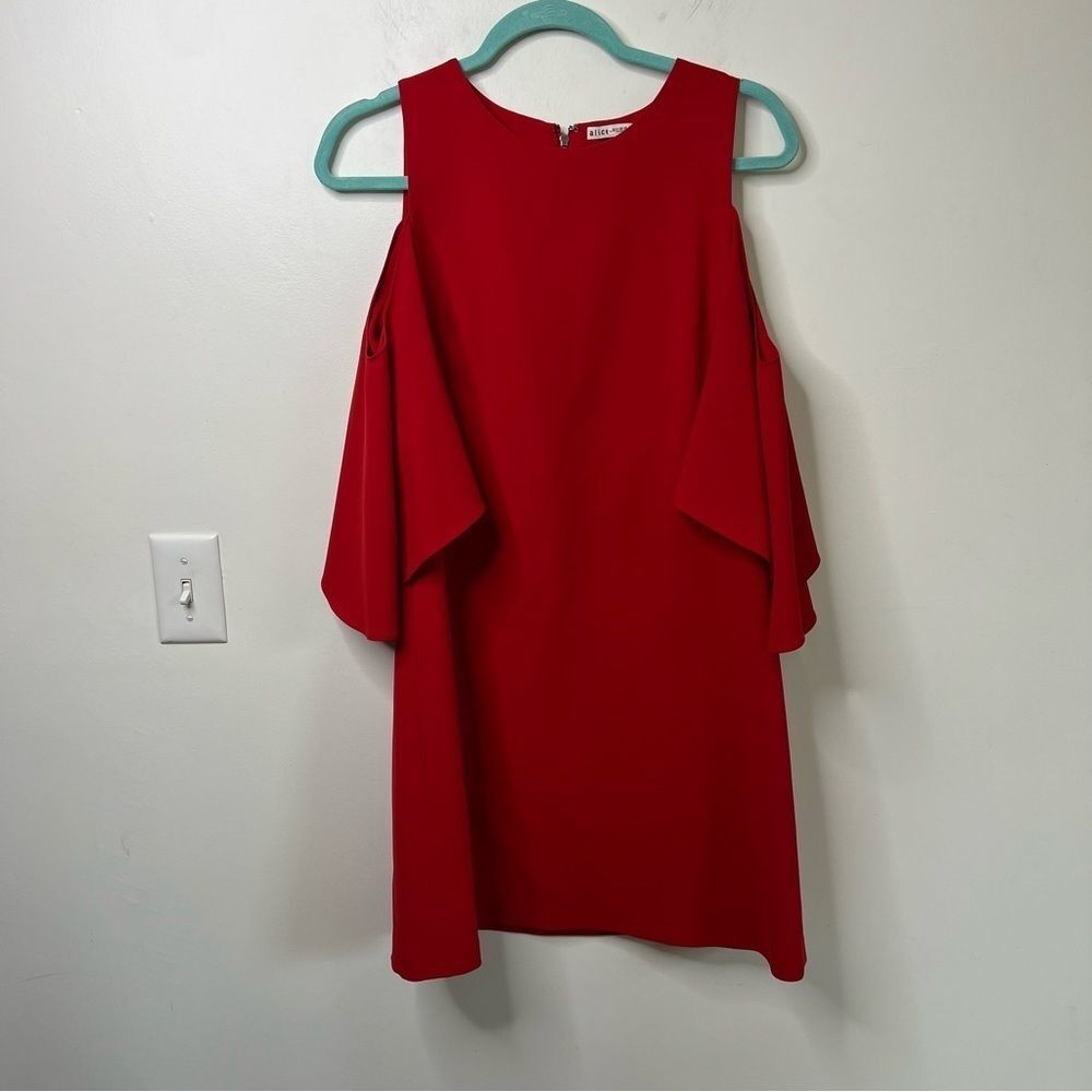 Alice & Olivia Cold shoulder Contemporary Cocktail Party Glam Romantic dress - Picture 5 of 10